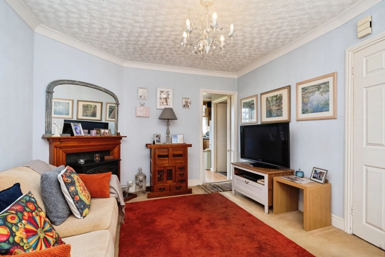 High Street, Burwash, TN19, photo 5
