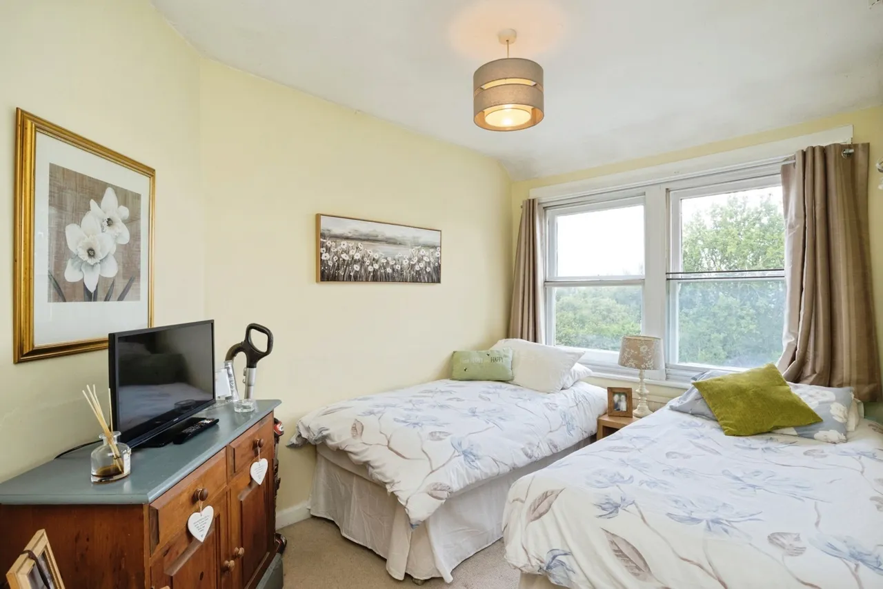 High Street, Burwash, TN19, photo 9