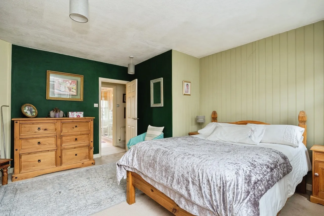 High Street, Burwash, TN19, photo 7