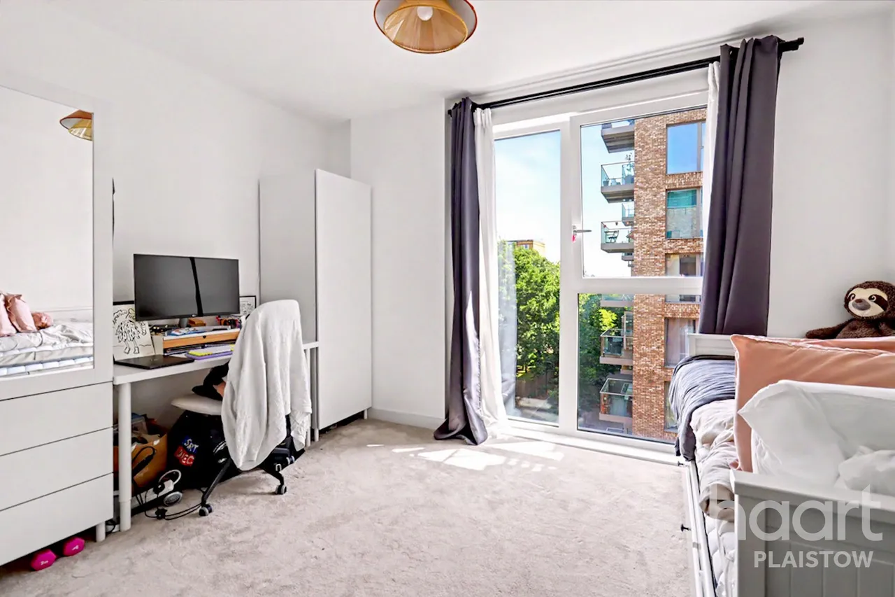 Thunderer Street, London, E13, photo 17