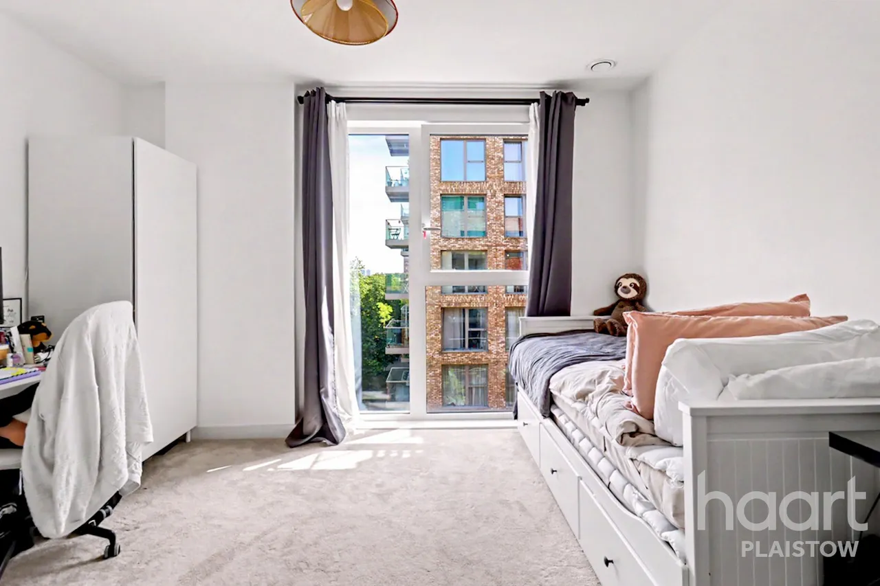 Thunderer Street, London, E13, photo 16
