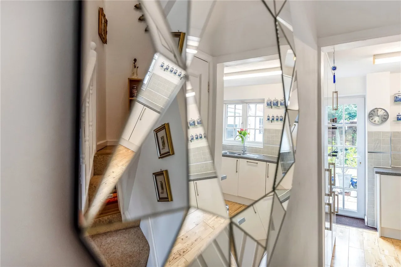 Waverley Drive, South Wonston, Winchester, Hampshire, SO21, photo 12