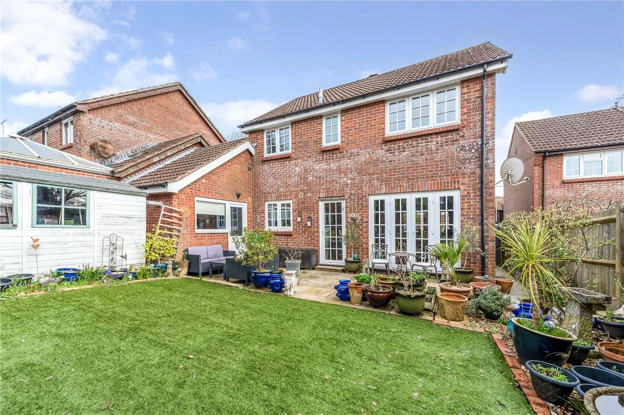 Waverley Drive, South Wonston, Winchester, Hampshire, SO21, photo 3