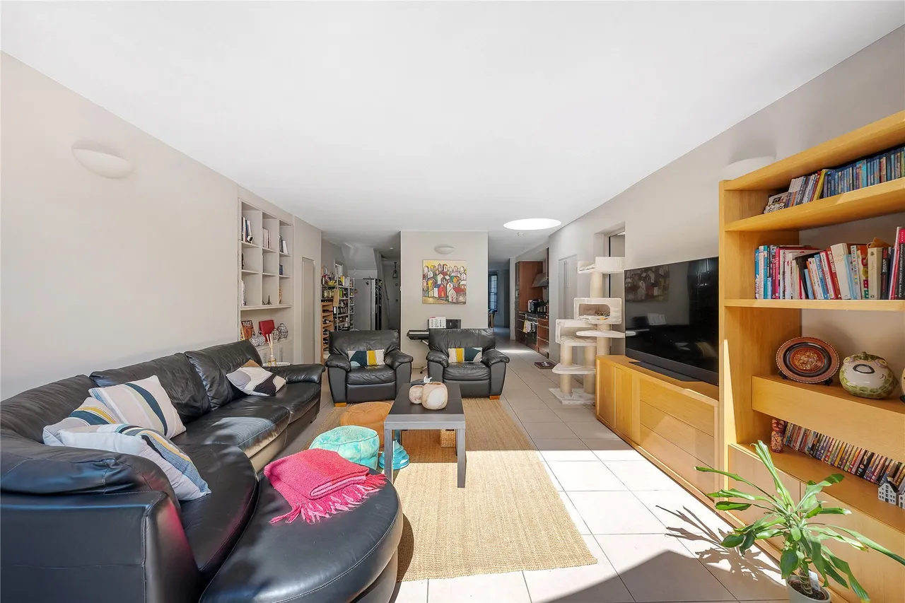 Dorncliffe Road, Fulham, London, SW6, photo 7