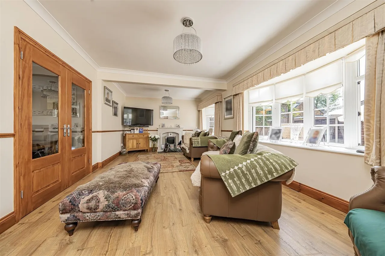 Reedham Close Bricket Wood, St. Albans, Hertfordshire AL2 3QT, photo 3