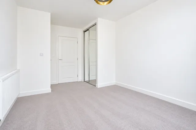 Rowden Court, Hornchurch, RM12, photo 7