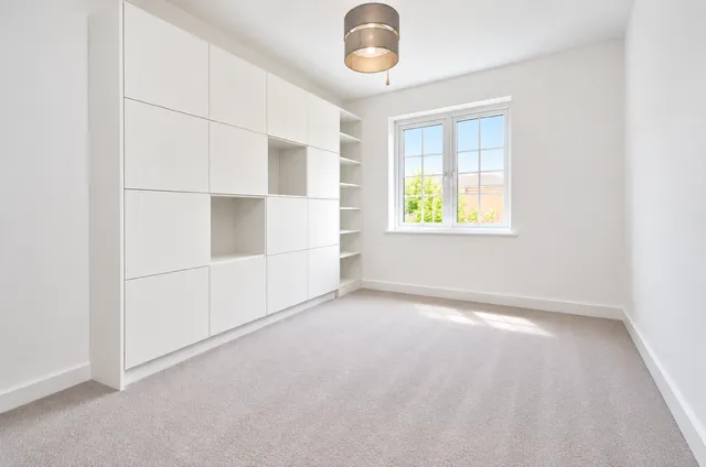 Rowden Court, Hornchurch, RM12, photo 6