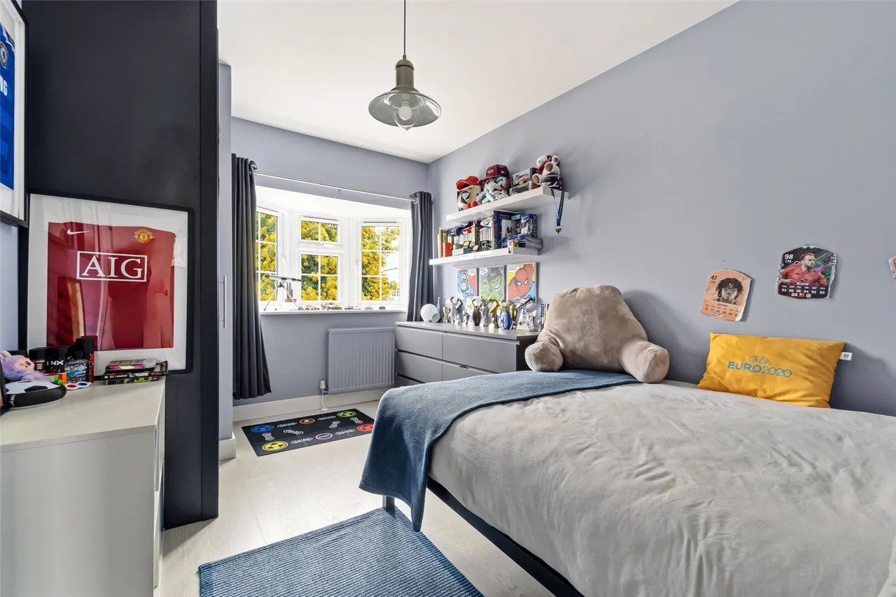 Chatsworth Place, Teddington, TW11 8NQ, photo 12