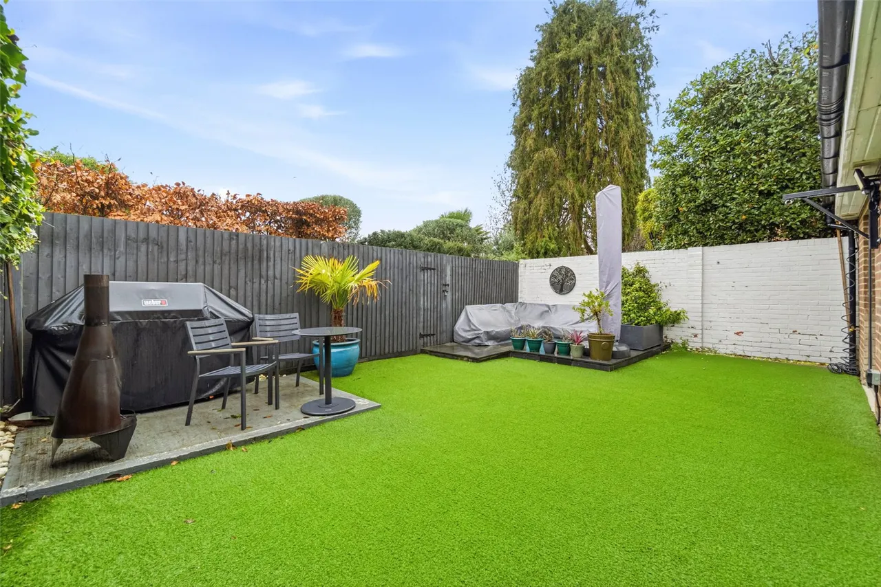 Chatsworth Place, Teddington, TW11 8NQ, photo 14