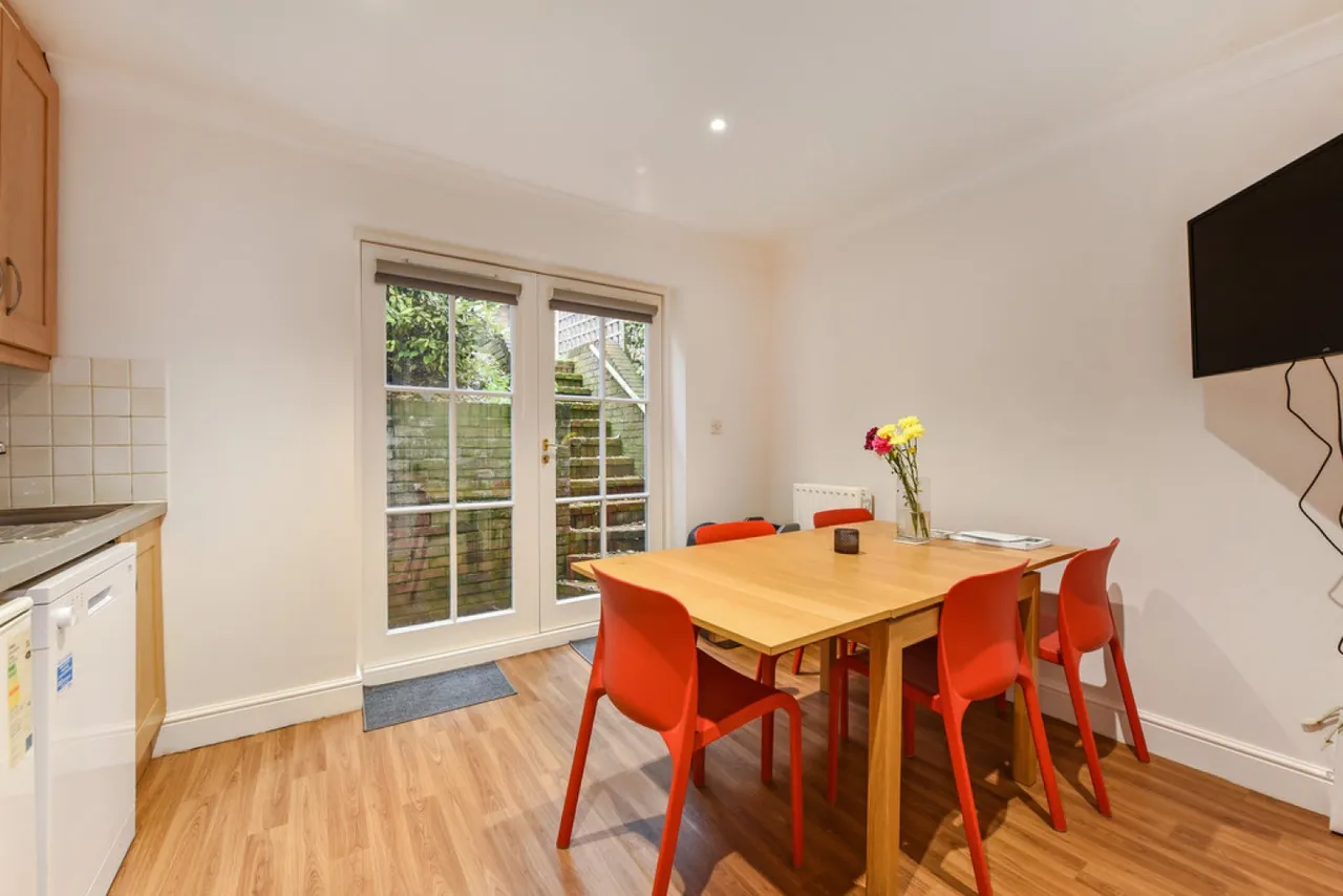 Wykeham Terrace, Winchester, SO23, photo 13