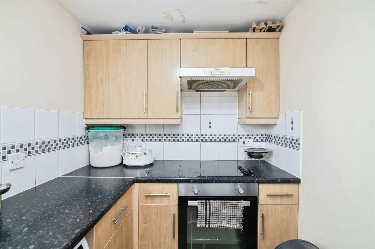 Gladstone Street, West Bromwich, B71, photo 3