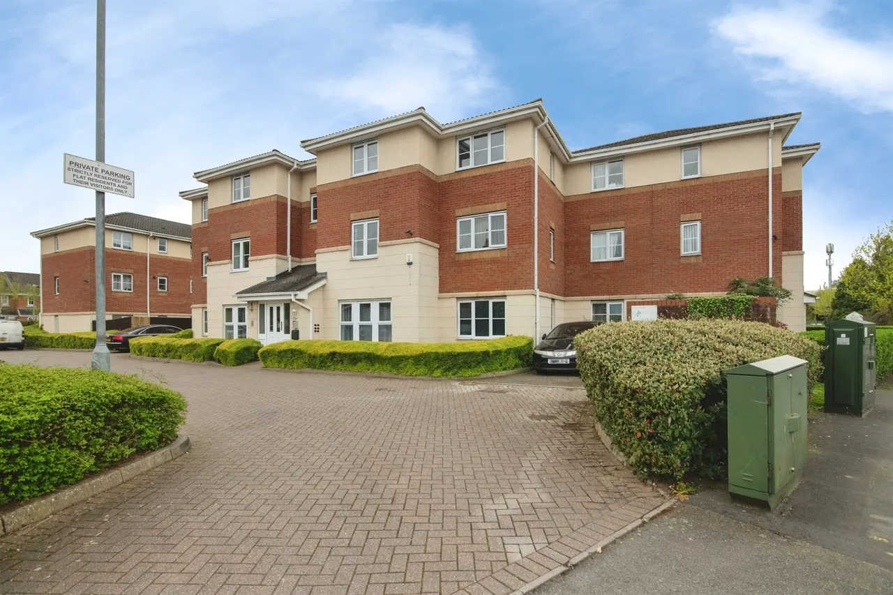 Gladstone Street, West Bromwich, B71, photo 14