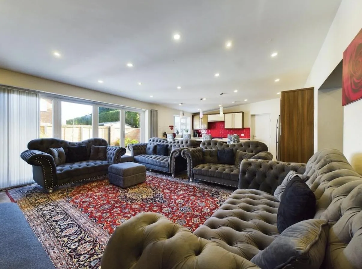 Seymour Grove, M16, photo 5