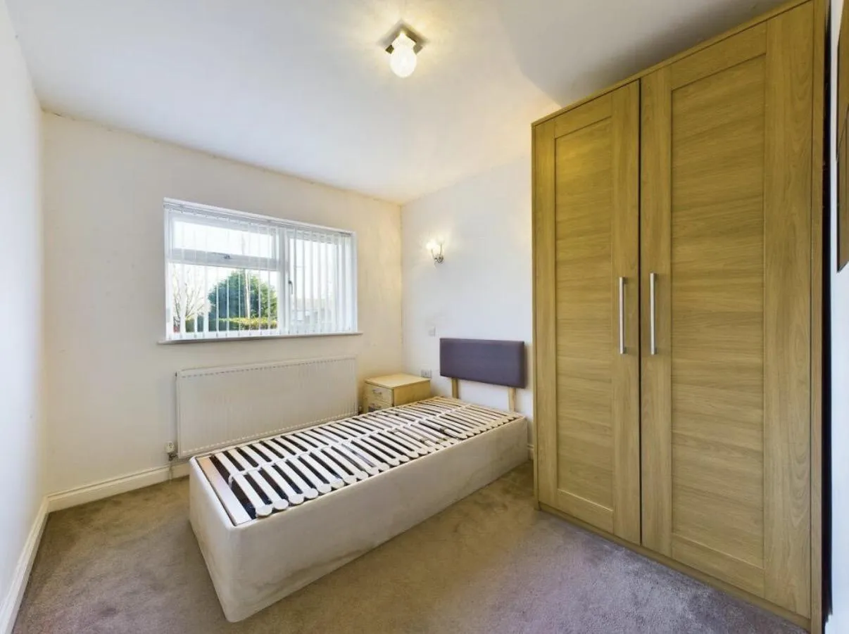 Seymour Grove, M16, photo 24