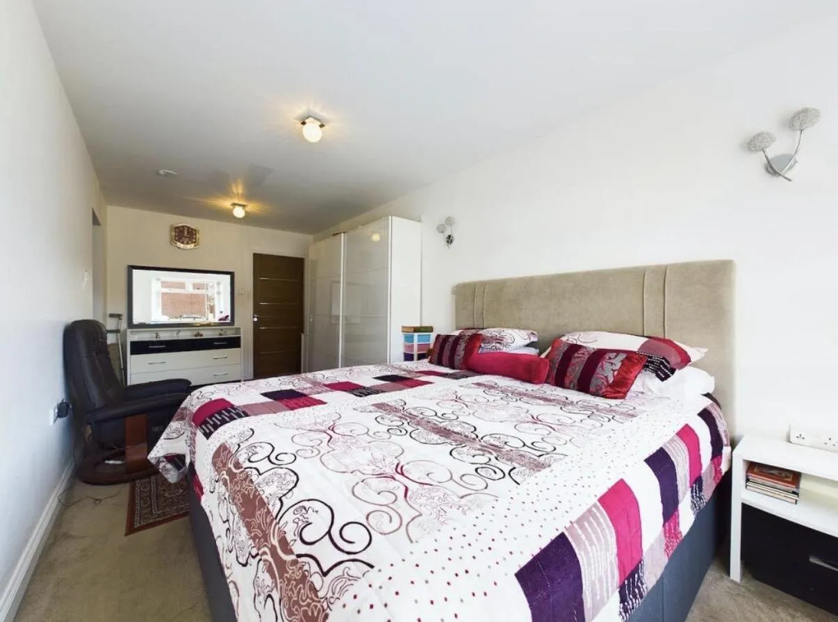 Seymour Grove, M16, photo 14