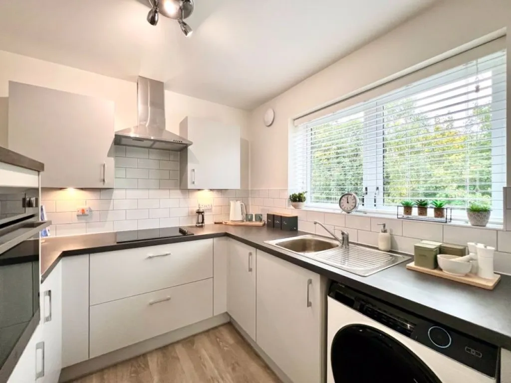 Orchard Lodge, Calne, photo 3