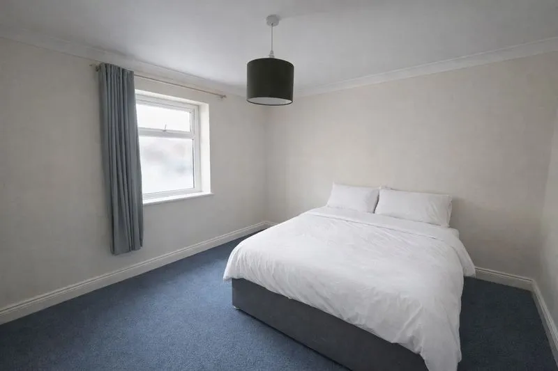 Wycliffe Road, Bournemouth BH9 1JP, photo 2