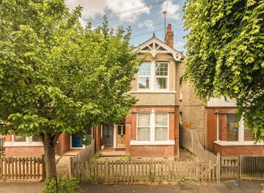 2 bed flat for sale, Auckland Road, Kingston Upon Thames, KT1