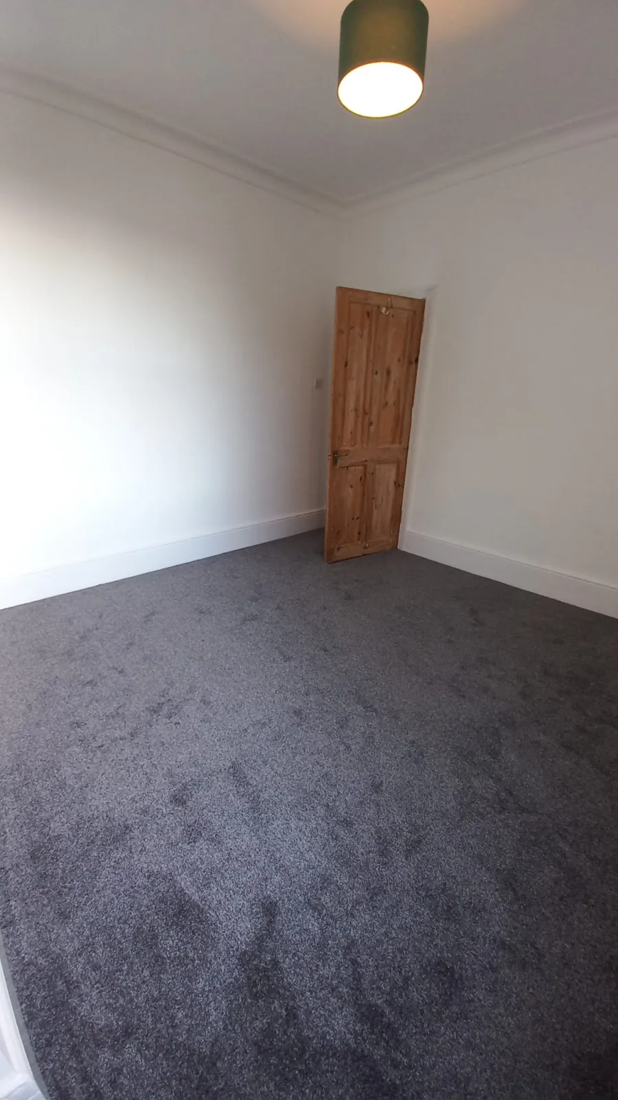 4 Bedroom house in heart of Westcliff on Sea, photo 17