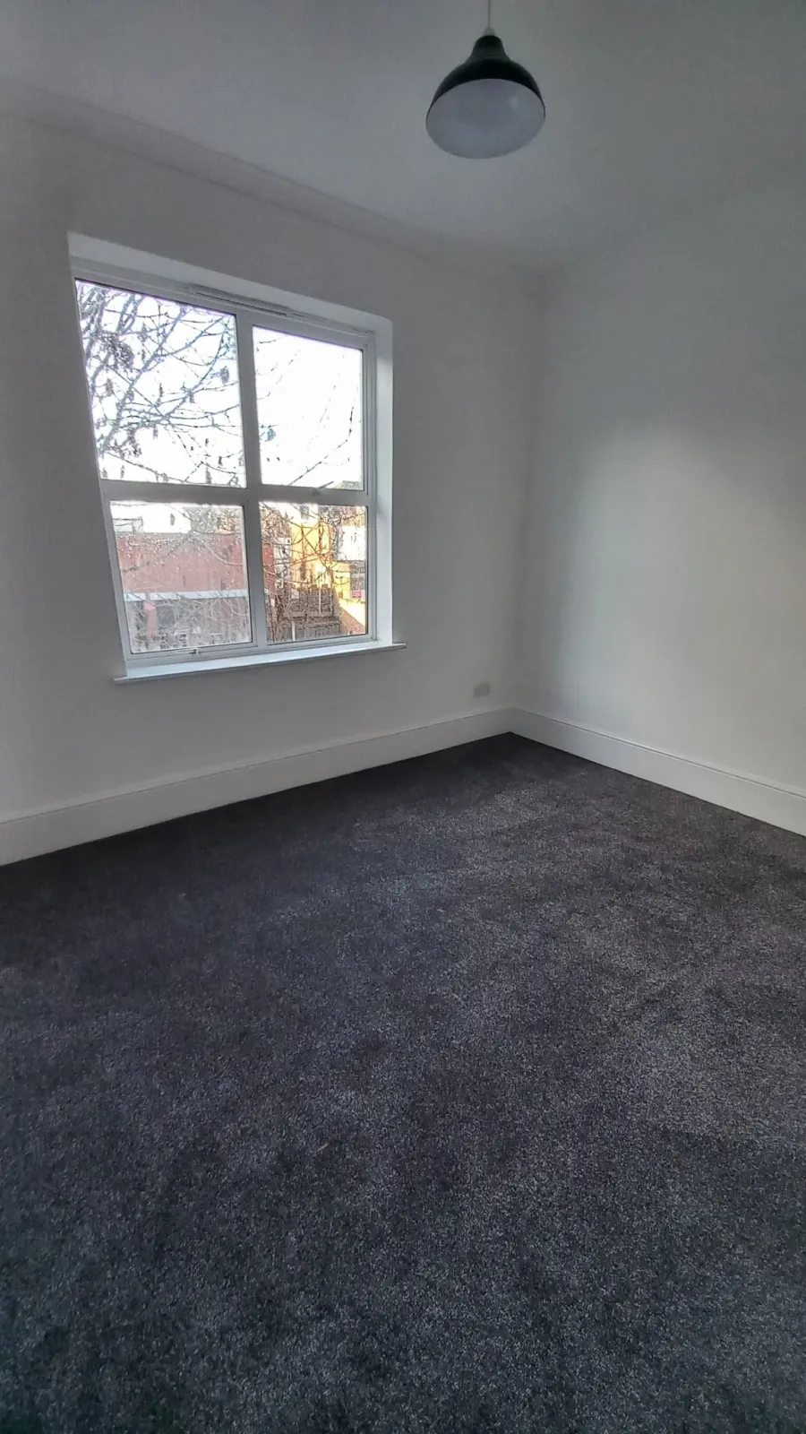 4 Bedroom house in heart of Westcliff on Sea, photo 14
