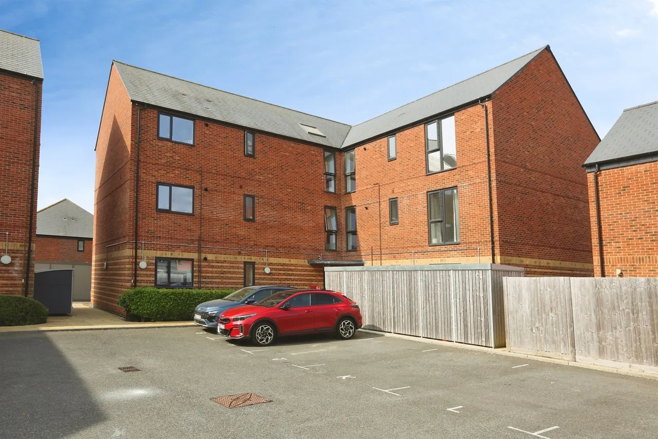 Argus Road, Lee-On-The-Solent, photo 11