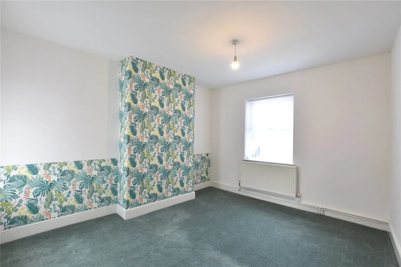 Manchester Road, Heywood, OL10, photo 3