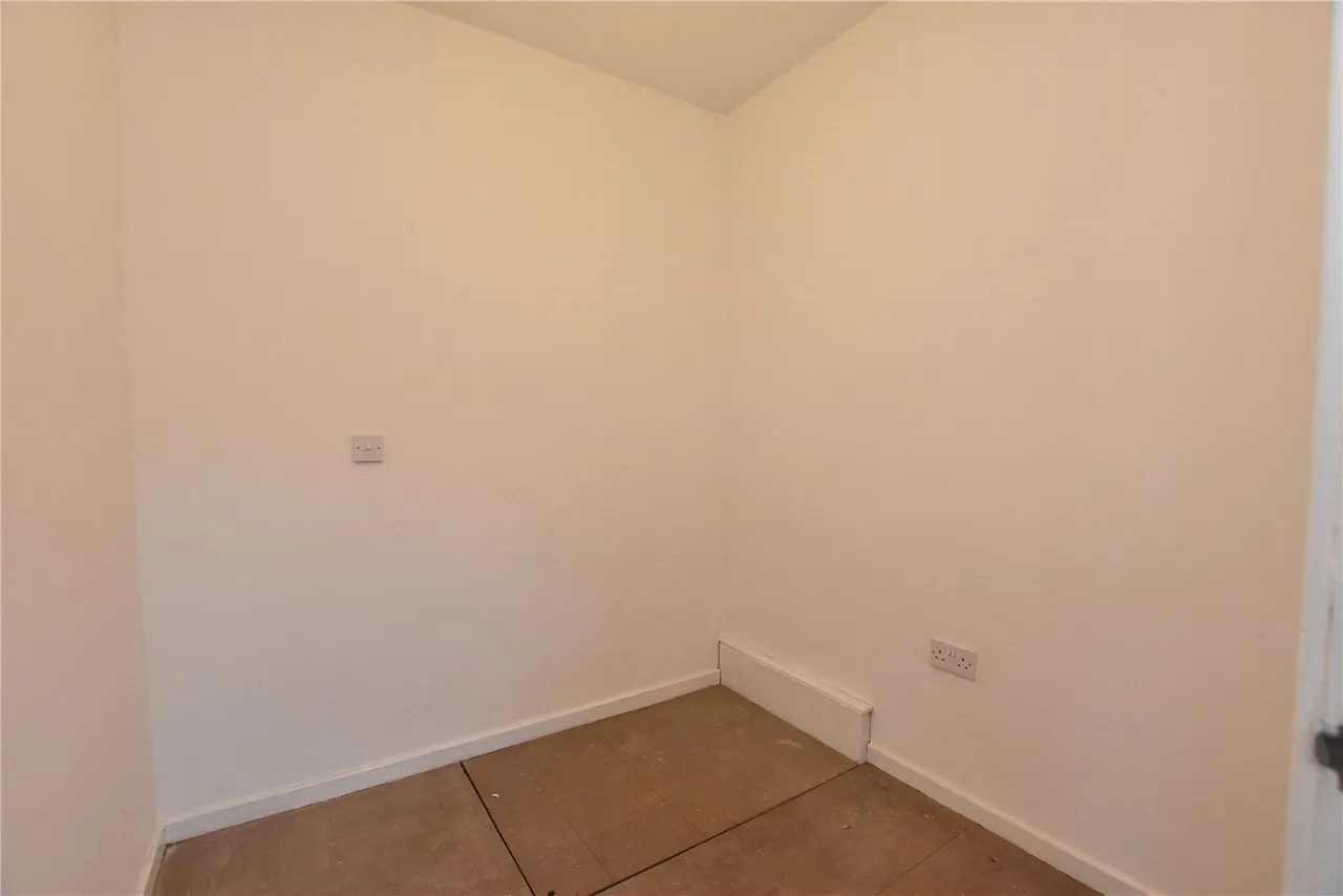 Manchester Road, Heywood, OL10, photo 9