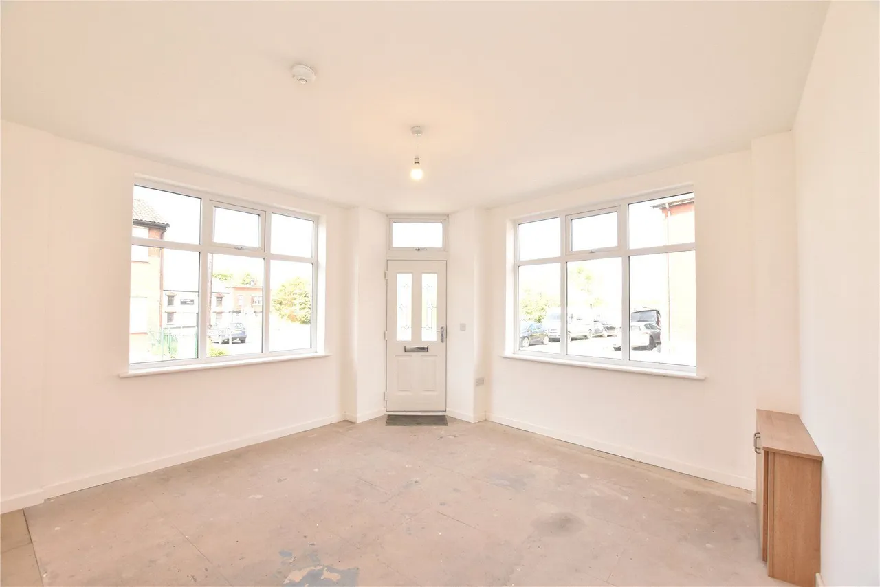 Manchester Road, Heywood, OL10, photo 7