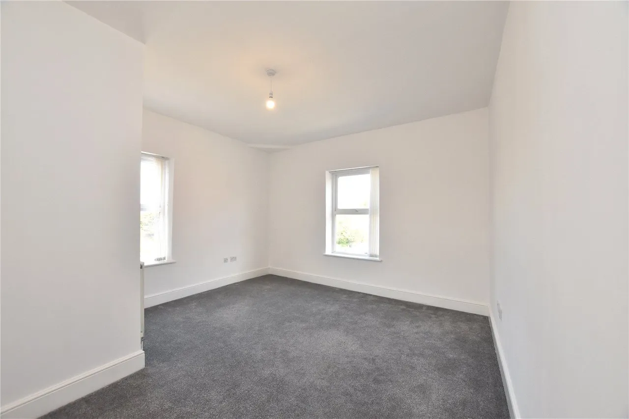 Manchester Road, Heywood, OL10, photo 14