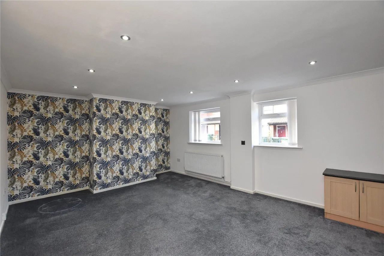 Manchester Road, Heywood, OL10, photo 12