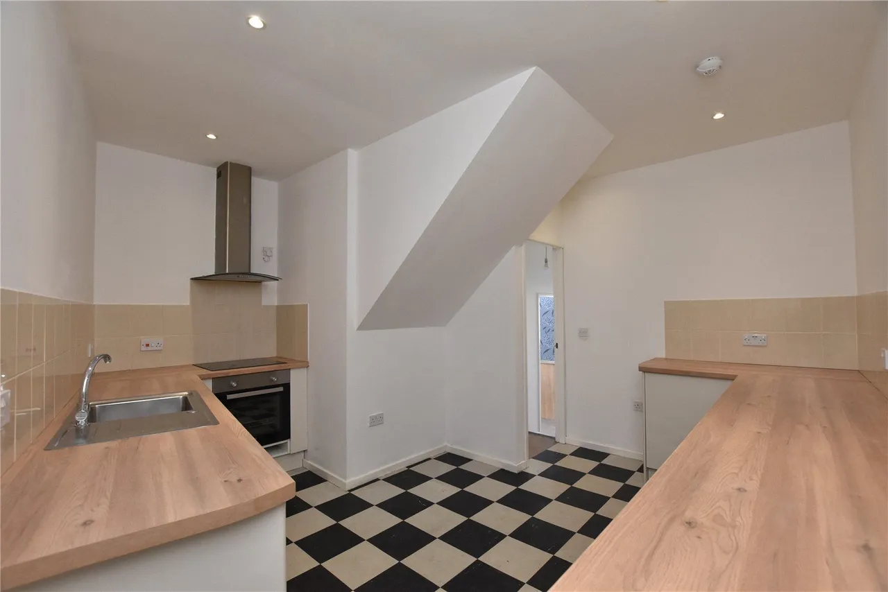 Manchester Road, Heywood, OL10, photo 5