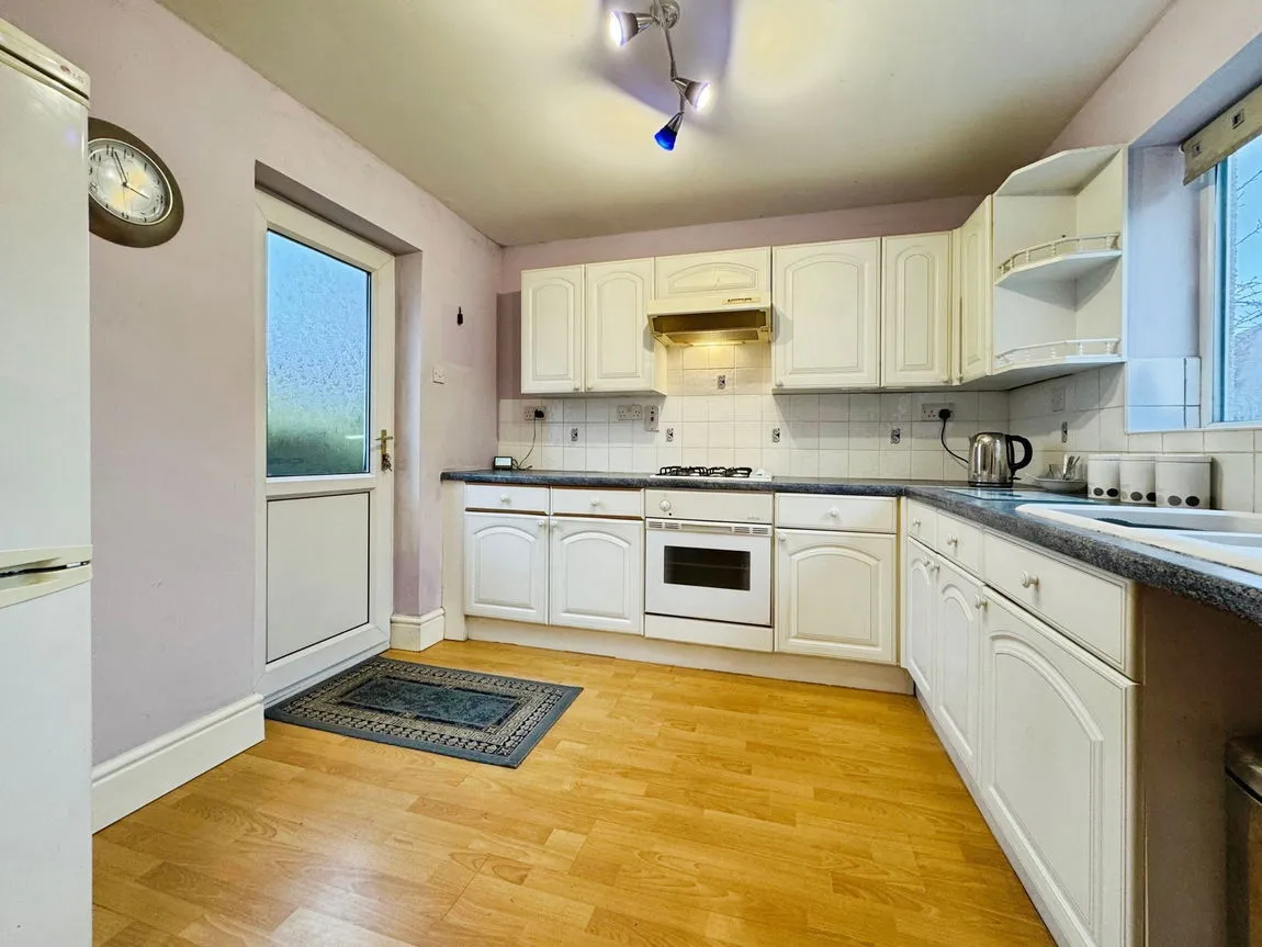 Clifton Park Road, Rhyl, Denbighshire, LL18 4AW, photo 4