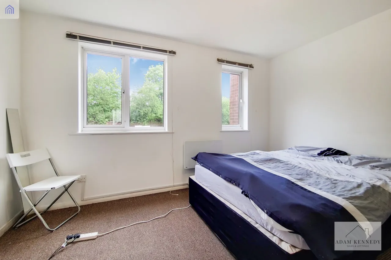 64 Chaffinch Close, Edmonton, London, N9 8UG, photo 5