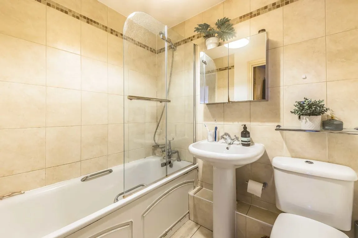 Smugglers Way, SW18, photo 5