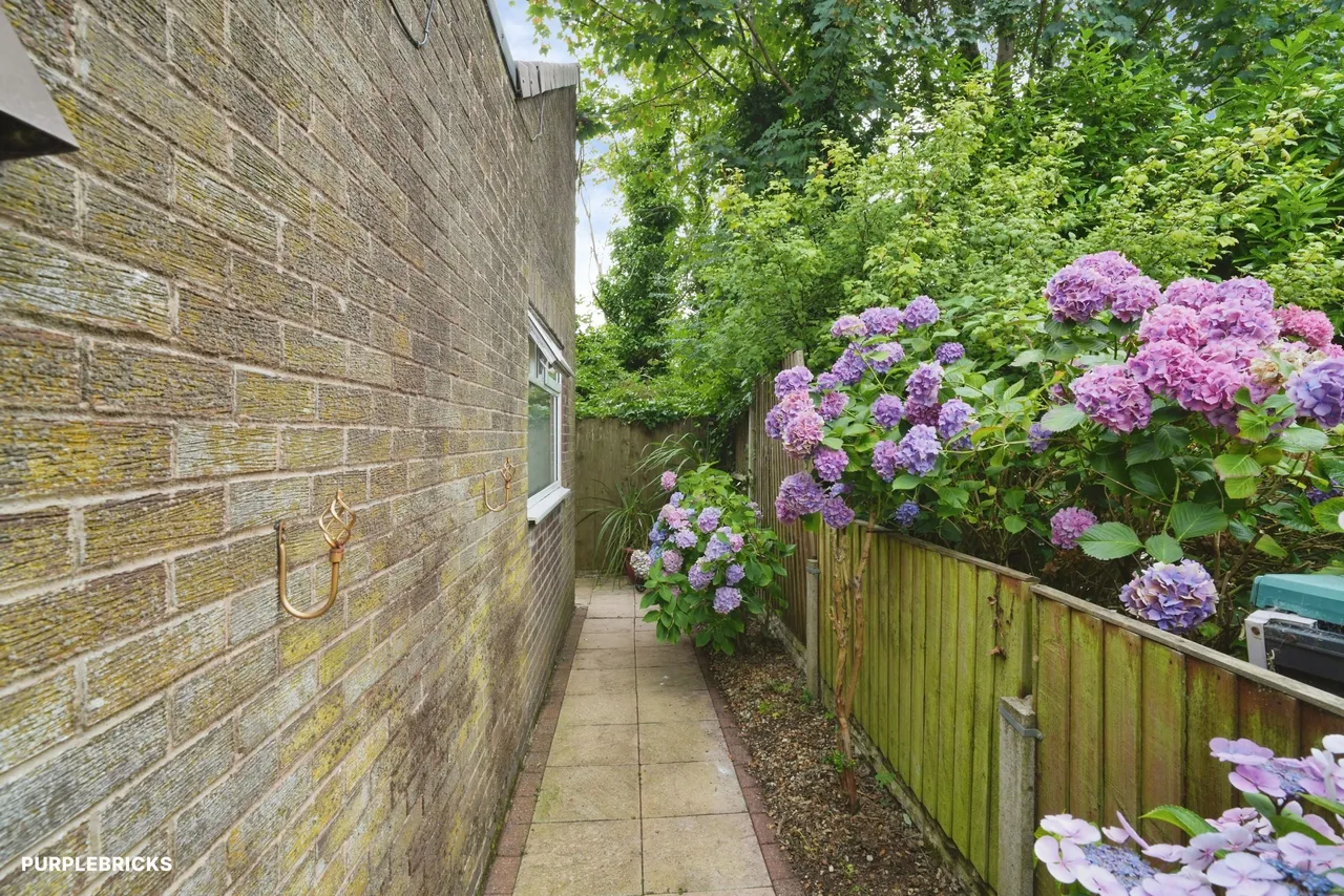 Pendle Court, Bolton, BL1, photo 24