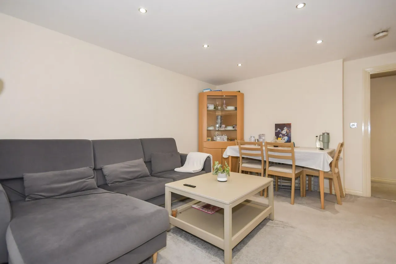 Spinner Croft, Chesterfield, S40, photo 6