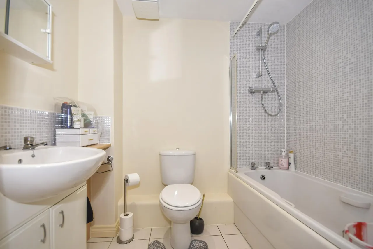 Spinner Croft, Chesterfield, S40, photo 19