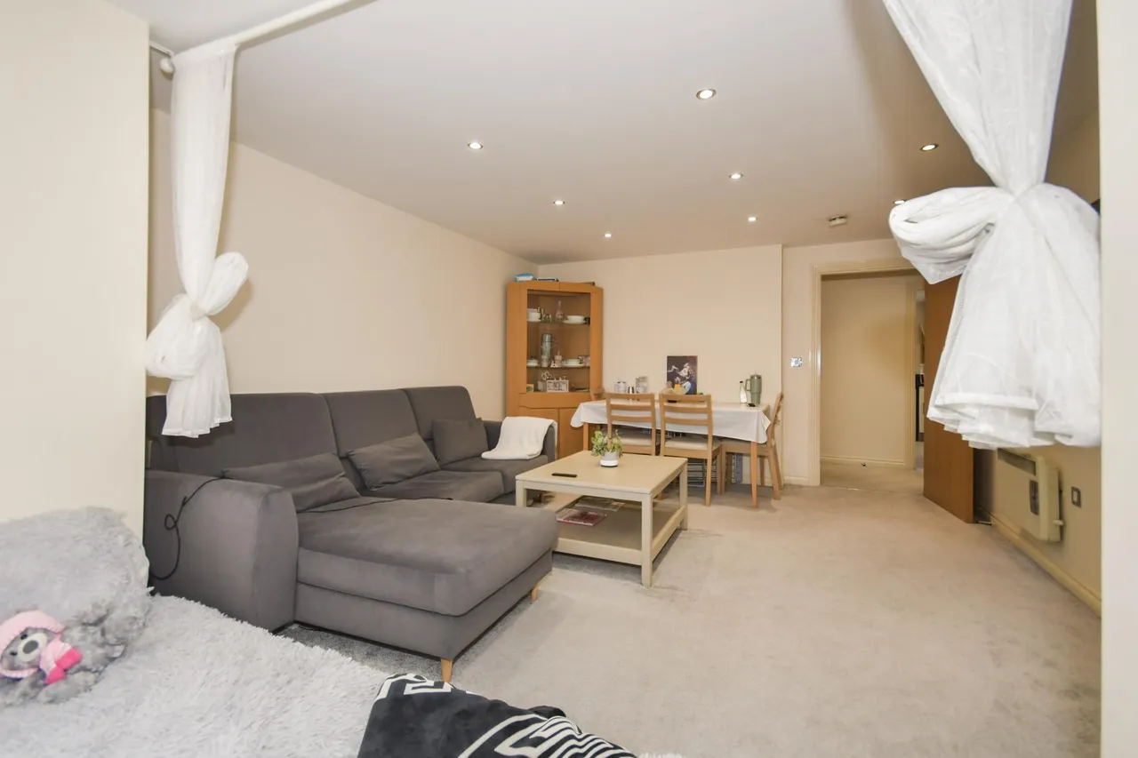 Spinner Croft, Chesterfield, S40, photo 9