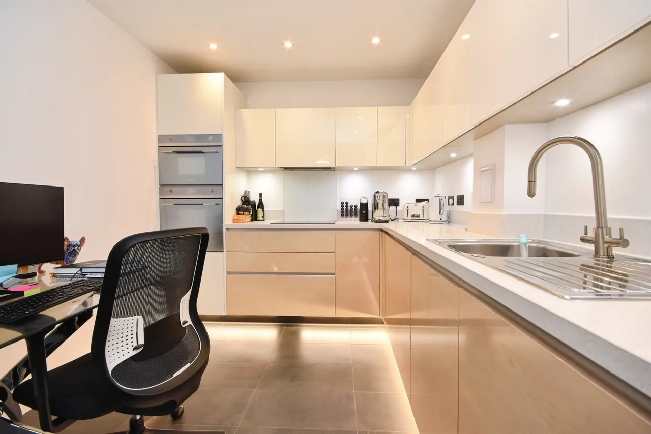 Safflower Lane, Romford, photo 3