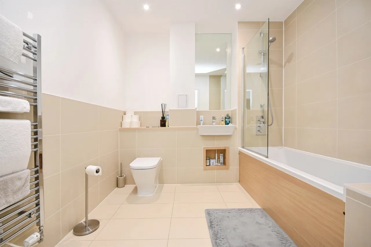 Safflower Lane, Romford, photo 10