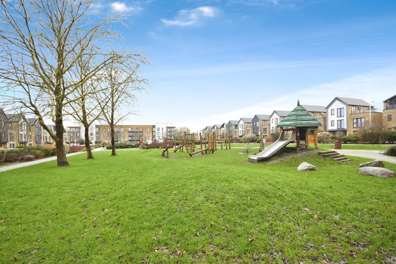 Safflower Lane, Romford, photo 11