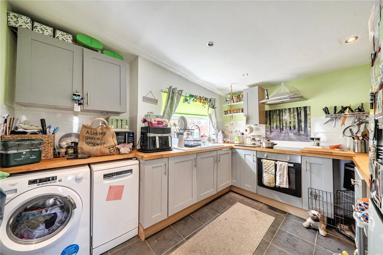 Crescent Gardens, Newtown, Powys, SY16 2HQ, photo 4