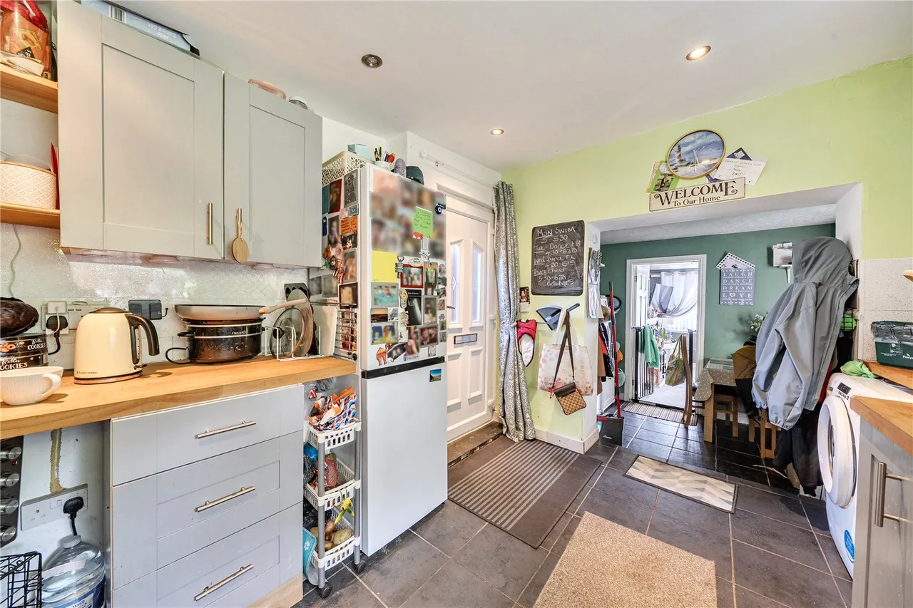 Crescent Gardens, Newtown, Powys, SY16 2HQ, photo 5