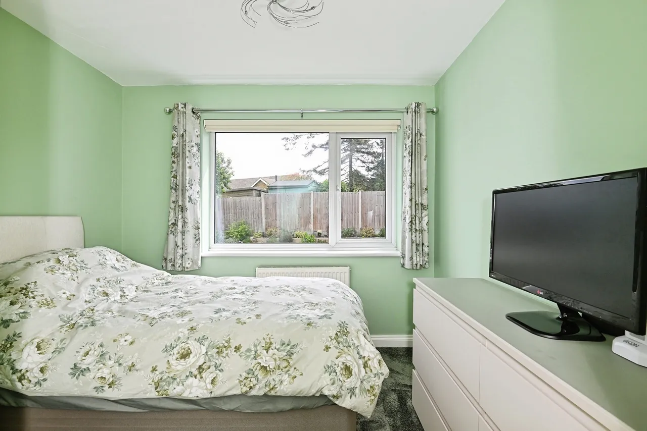 The Broadway, Minster on Sea, ME12, photo 11