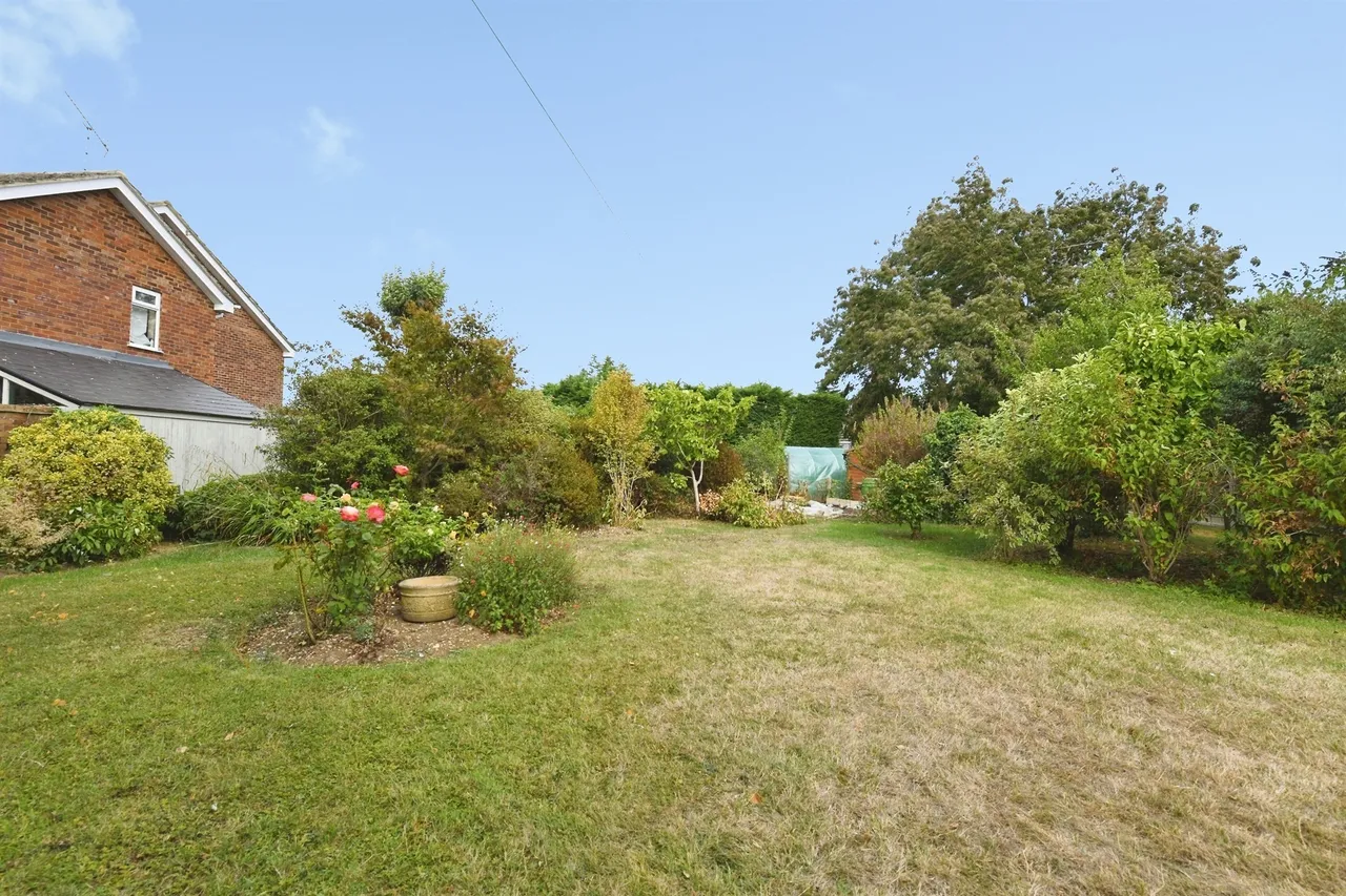 Attwoods Close, Chelmsford, photo 2