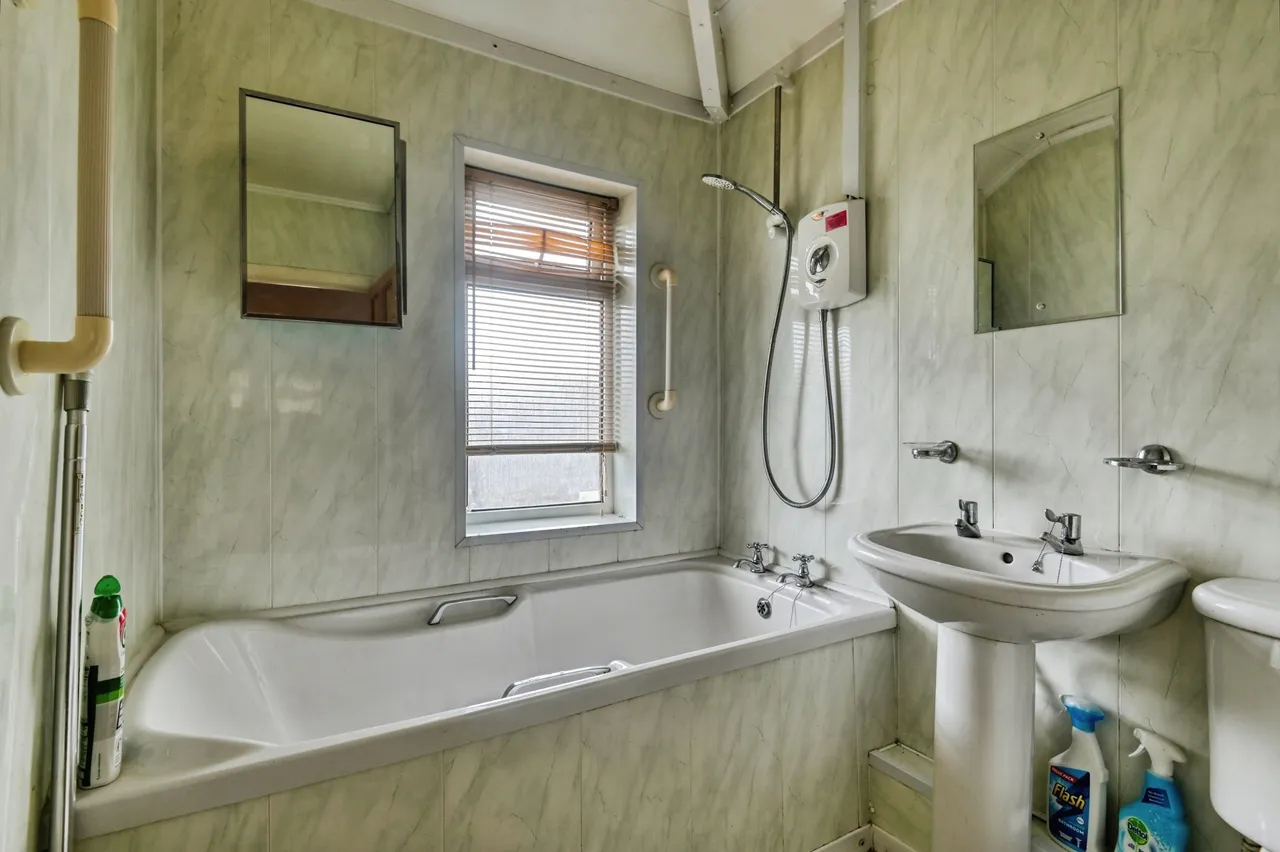 The Island, Tamworth, photo 12