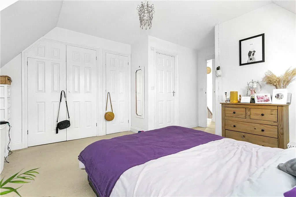 Victoria Street, Englefield Green, TW20, photo 8