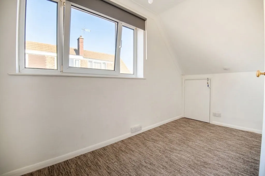 Shelley Road, Wellingborough, NN8, photo 13