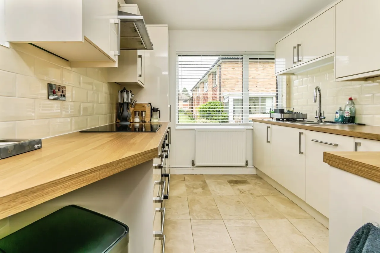 Furrows Place, Caterham, Surrey, CR3, photo 6