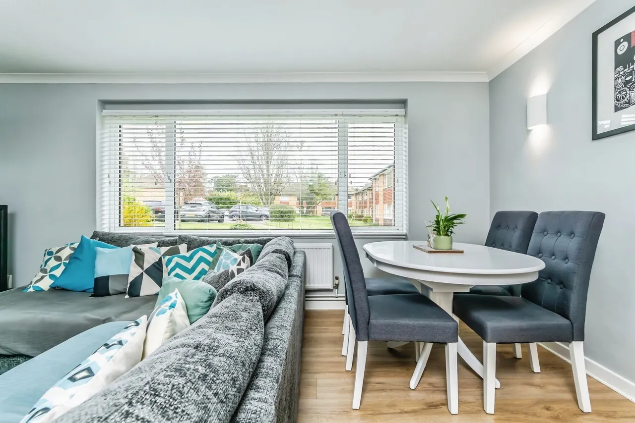 Furrows Place, Caterham, Surrey, CR3, photo 5